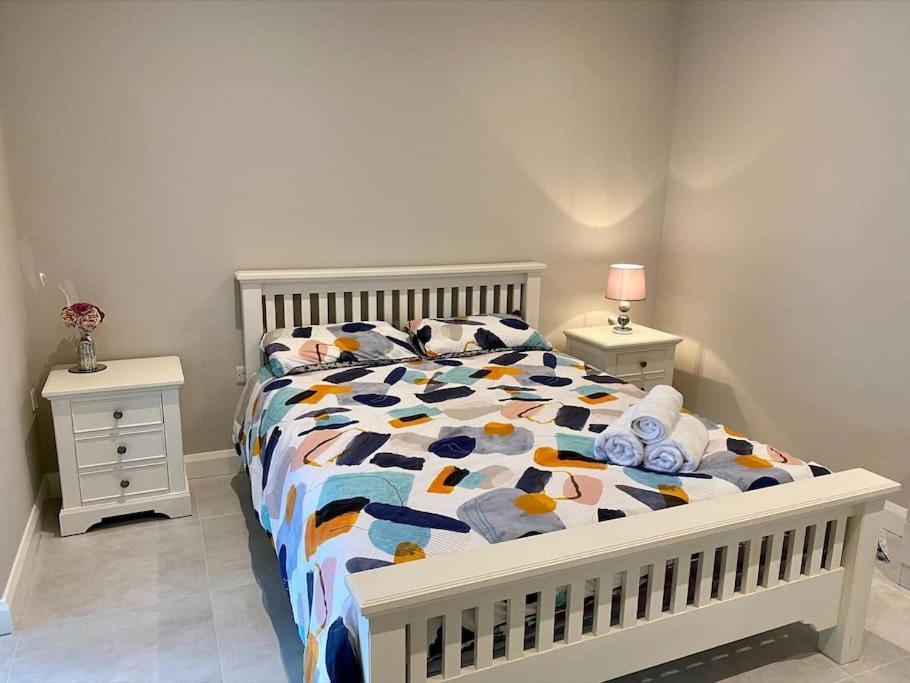 Erne Getaway No.8 Brand New 1 Bed Apartment Enniskillen Exterior photo
